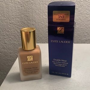 Estée Lauder Double Wear Foundation - color 3N1 Ivory Beige